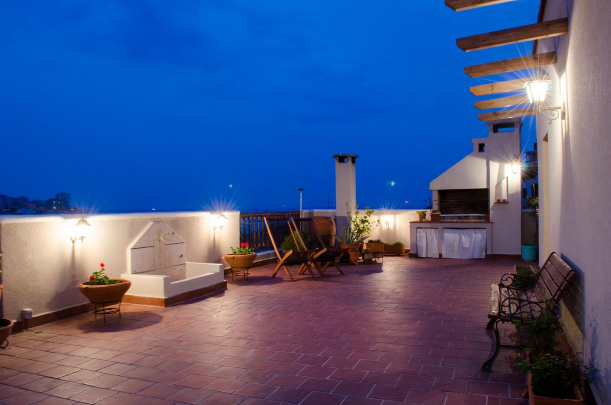Old-Town Roof-Garden Suite Kavala Esterno foto